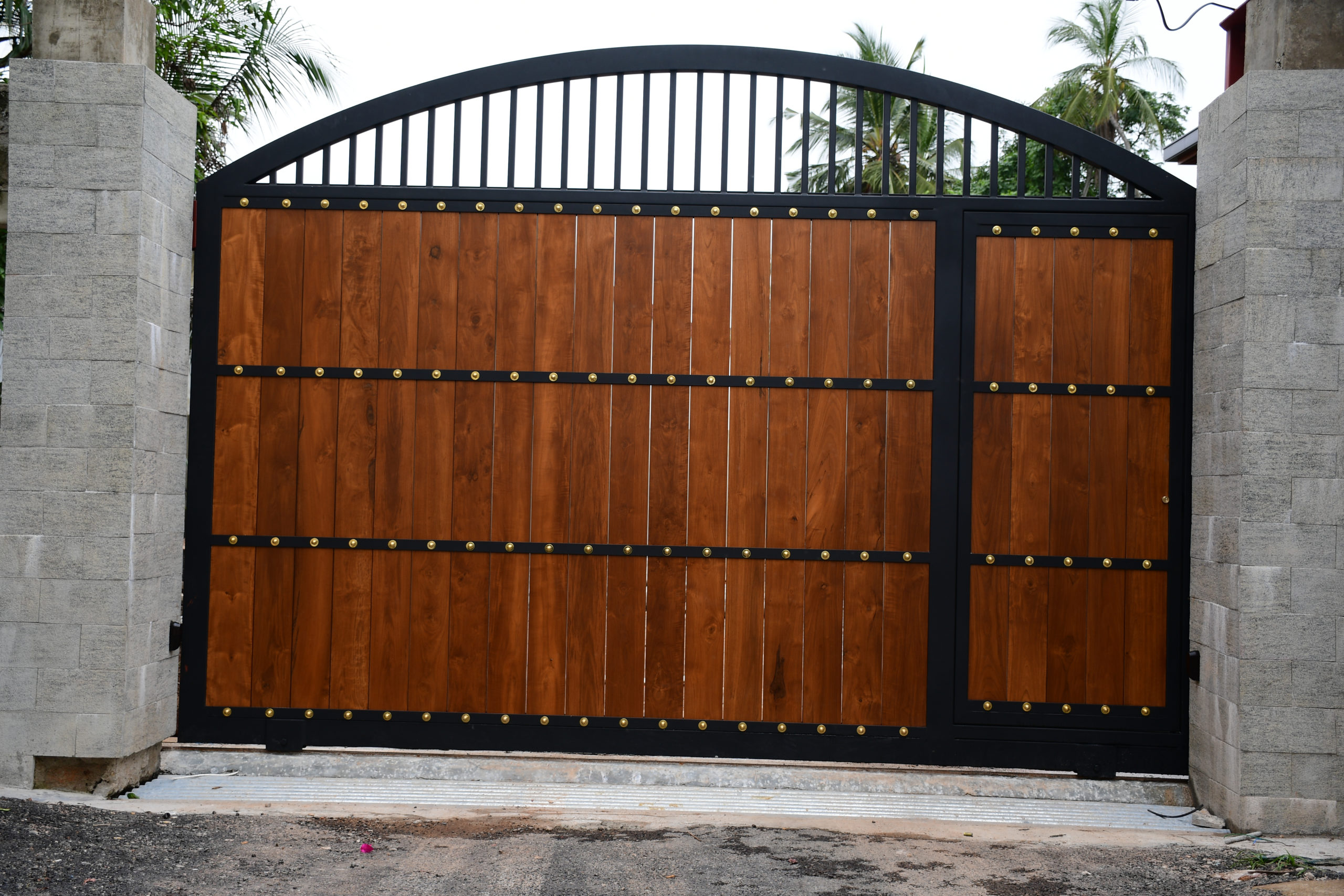 Wood & Steel railing thumbnail 3